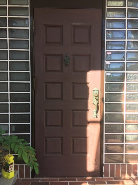 玄関ドア塗装前