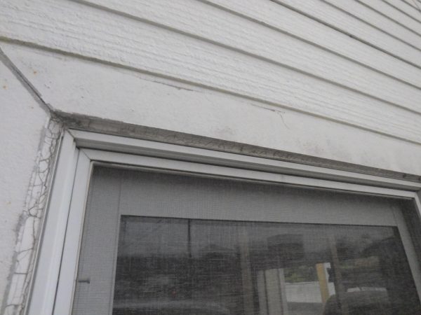 窓回りのシーリングについて 外壁塗装のリメイクホーム 尾張旭 瀬戸 長久手 守山 多治見エリアの屋根修理塗装 防水工事 窓回りのシーリングについて 外壁塗装のリメイクホーム 尾張旭 瀬戸 長久手 守山 多治見エリアの屋根修理塗装 防水工事