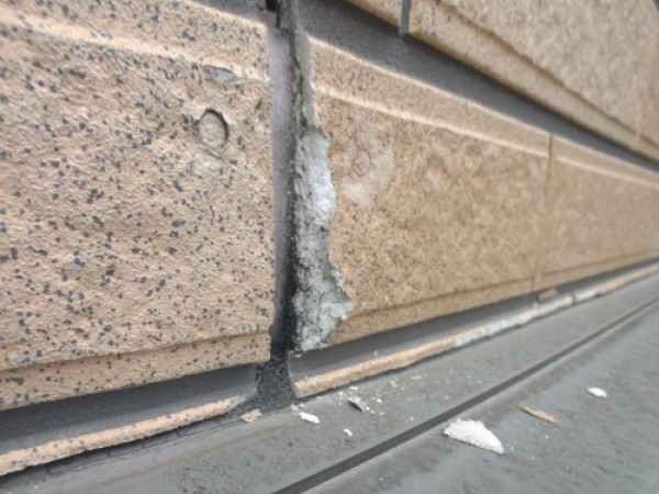 【瀬戸市】築１１年のレンガ模様の外壁を使用しているお宅で建物調査サムネイル