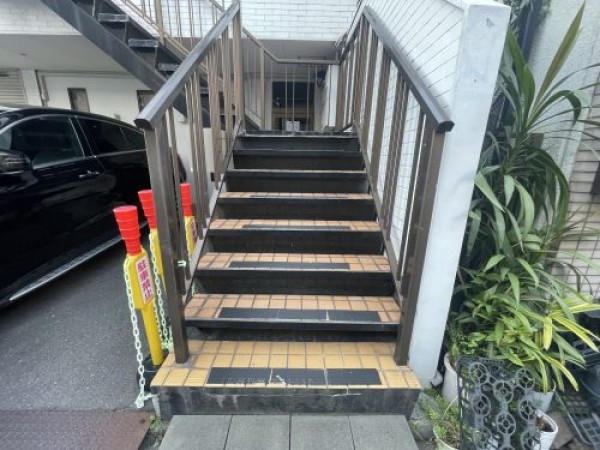 【名古屋市守山区】コンクリートでできた外付け階段の防水工事サムネイル
