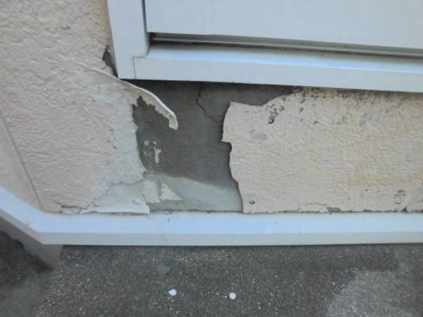 【尾張旭市】外壁が剥がれてしまっているお宅で建物調査サムネイル