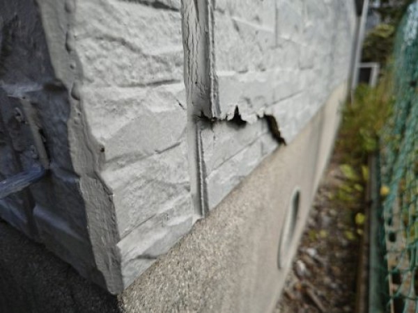 【尾張旭市】外壁にひび割れが多数起きているお宅で外壁塗装の建物調査を行わせて頂きました。サムネイル
