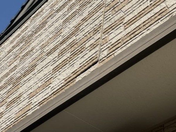【尾張旭市】タイル模様のお宅で外壁塗装の見積もり調査を行わせて頂きました。サムネイル