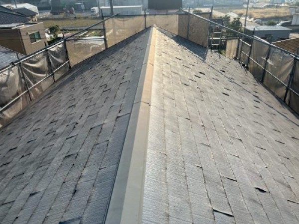 築１７年が経過されているパミール屋根のお宅で屋根カバー工法を行わせて頂きました。サムネイル